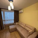 New & Stylish Axel With Mountain Views Smolyan