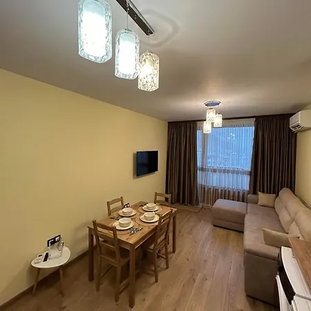 New & Stylish Axel With Mountain Views Апартаменты Смолян