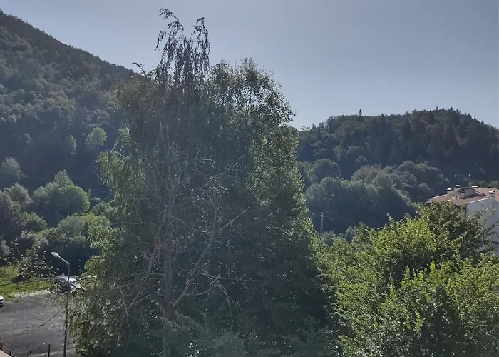 New & Stylish Axel With Mountain Views Smolyan