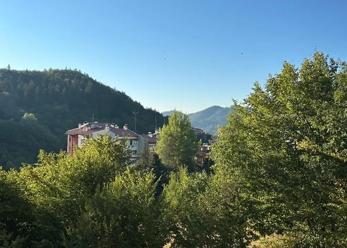 New & Stylish Axel With Mountain Views Apartment Smolyan